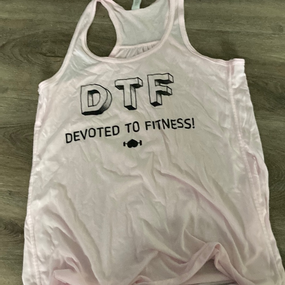 Light pink workout tank